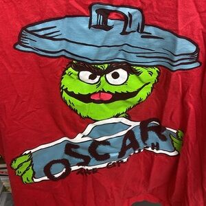 Vintage Sesame Street Oscar the Grouch Red Graphic T-Shirt